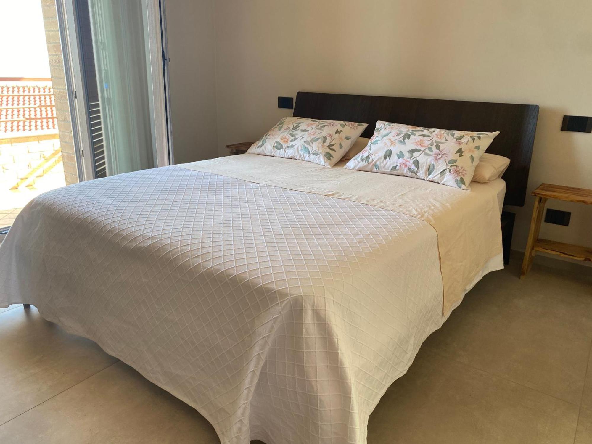 דירות רוזטו דליי אברוצי Seta Luxury מראה חיצוני תמונה
